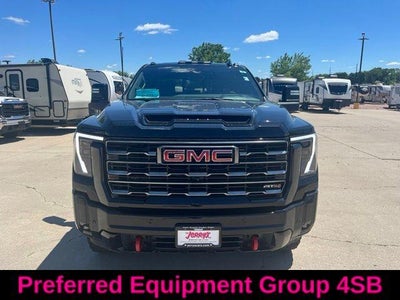 2025 GMC Sierra 3500HD Crew Cab Standard Box 4-Wheel Drive AT4