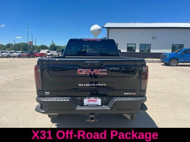 2025 GMC Sierra 3500HD Crew Cab Standard Box 4-Wheel Drive AT4