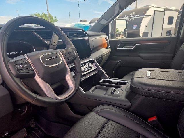 2025 GMC Sierra 3500HD Crew Cab Standard Box 4-Wheel Drive Denali