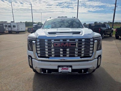 2025 GMC Sierra 3500HD Crew Cab Standard Box 4-Wheel Drive Denali