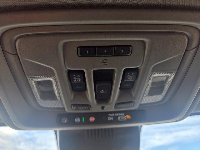 2025 GMC Sierra 3500HD Crew Cab Standard Box 4-Wheel Drive Denali