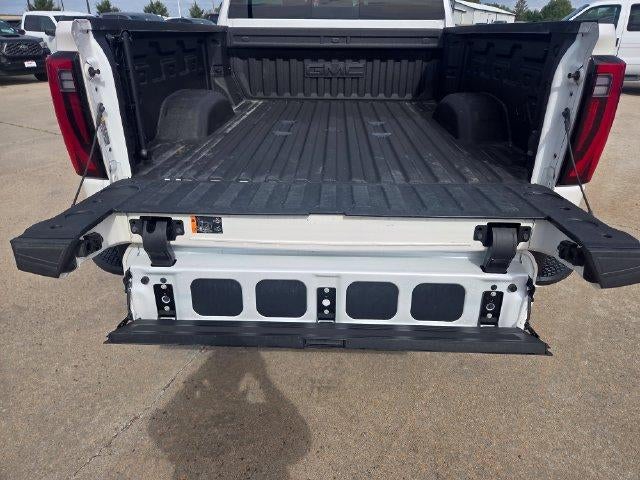 2025 GMC Sierra 3500HD Crew Cab Standard Box 4-Wheel Drive Denali