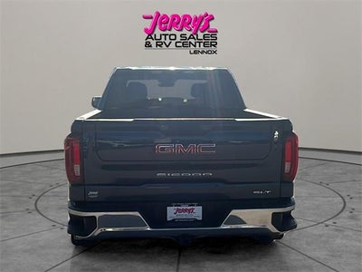 2022 GMC Sierra 1500 Crew Cab Short Box 4-Wheel Drive SLT