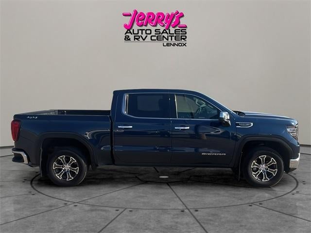 2022 GMC Sierra 1500 Crew Cab Short Box 4-Wheel Drive SLT