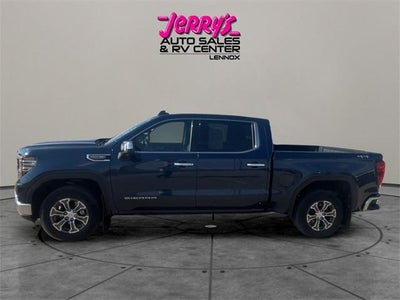 2022 GMC Sierra 1500 Crew Cab Short Box 4-Wheel Drive SLT