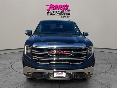 2022 GMC Sierra 1500 Crew Cab Short Box 4-Wheel Drive SLT