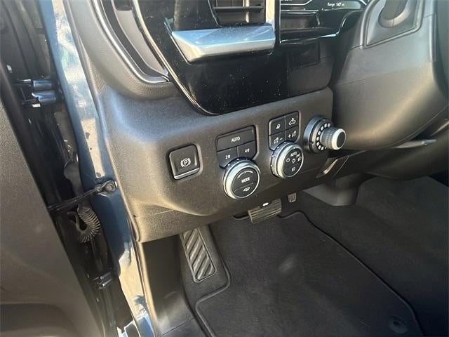 2022 GMC Sierra 1500 Crew Cab Short Box 4-Wheel Drive SLT