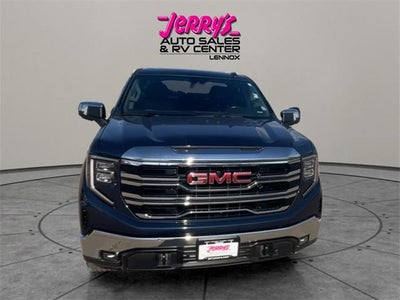 2022 GMC Sierra 1500 Crew Cab Short Box 4-Wheel Drive SLT
