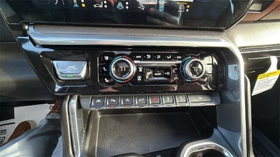 2022 GMC Sierra 1500 Crew Cab Short Box 4-Wheel Drive Denali Ultimate