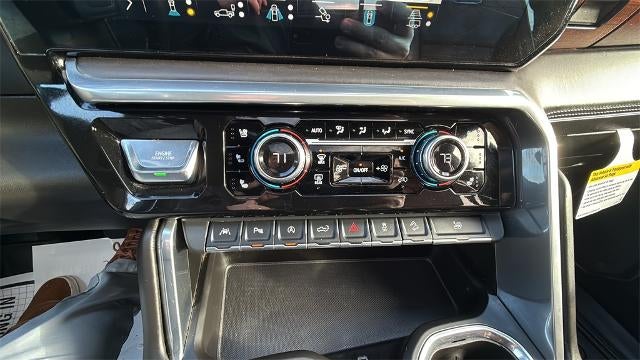 2022 GMC Sierra 1500 Crew Cab Short Box 4-Wheel Drive Denali Ultimate