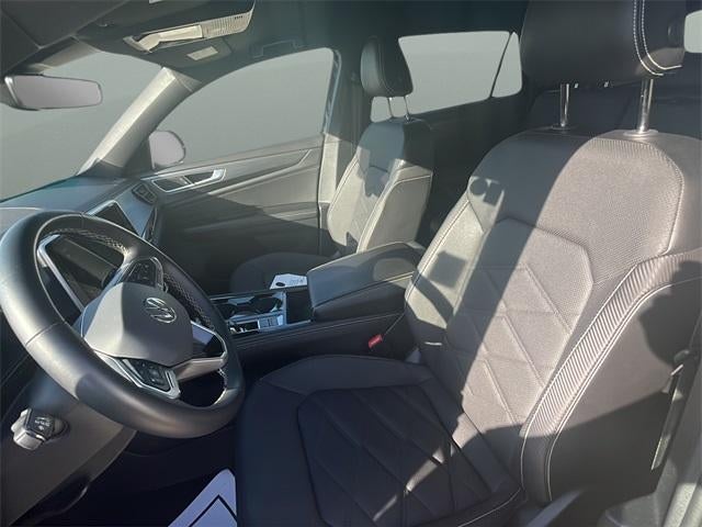 2024 Volkswagen Atlas Cross Sport 2.0T SE w/Technology 4MOTION