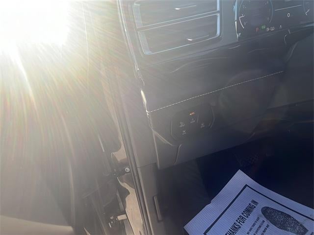 2024 Volkswagen Atlas Cross Sport 2.0T SE w/Technology 4MOTION