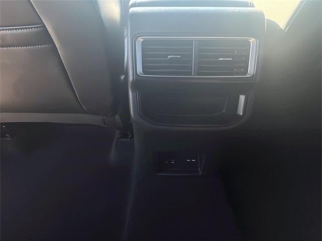 2024 Volkswagen Atlas Cross Sport 2.0T SE w/Technology 4MOTION