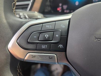 2024 Volkswagen Atlas 2.0T SE w/Technology 4MOTION