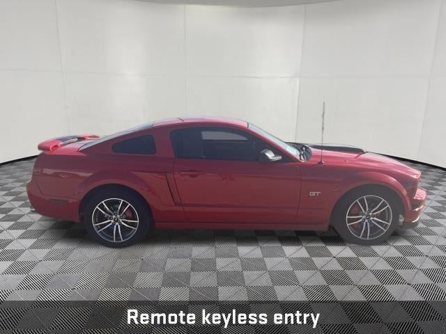 2005 Ford Mustang GT Premium