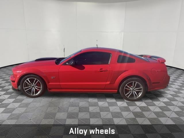 2005 Ford Mustang GT Premium