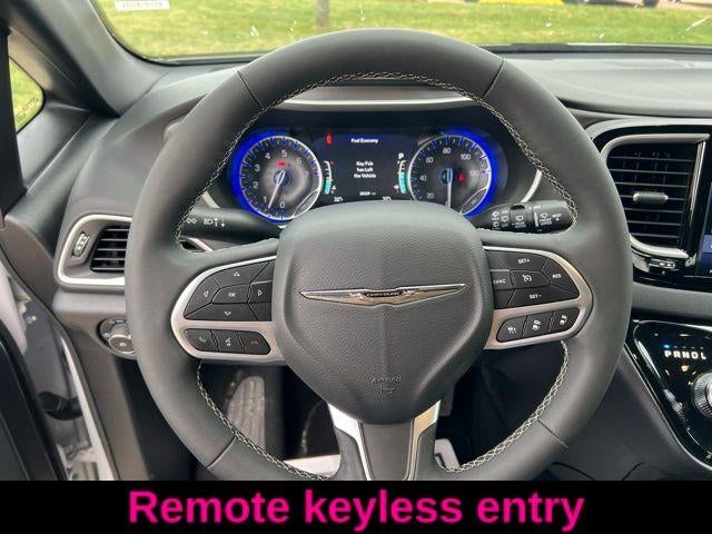 2025 Chrysler Pacifica Select FWD