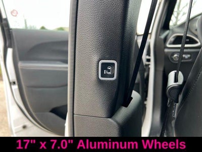 2025 Chrysler Pacifica Select FWD