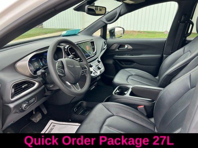 2025 Chrysler Pacifica Select FWD