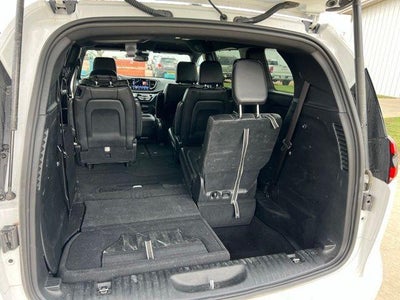 2025 Chrysler Pacifica Select FWD