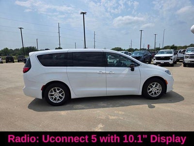 2025 Chrysler Pacifica Select FWD