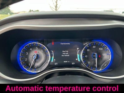 2025 Chrysler Pacifica Select FWD