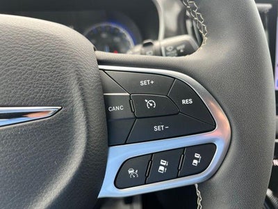 2025 Chrysler Pacifica Select FWD