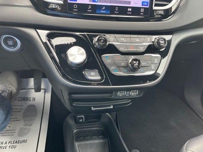 2025 Chrysler Pacifica Select FWD