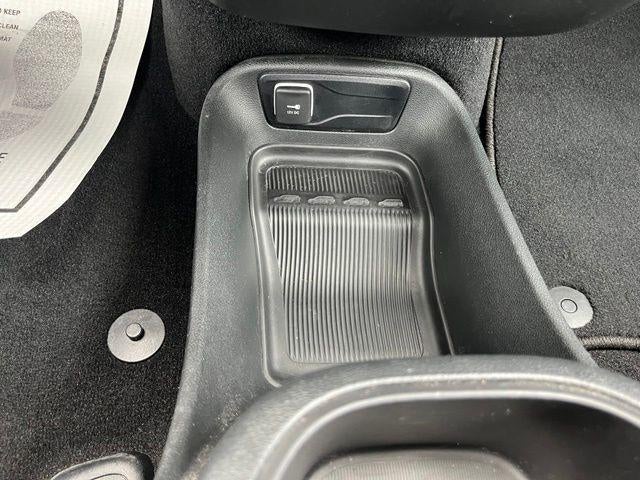 2025 Chrysler Pacifica Select FWD
