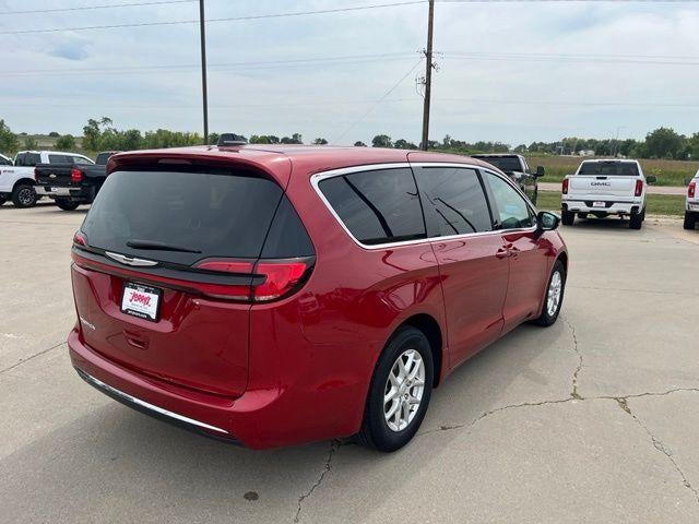2025 Chrysler Pacifica Select FWD