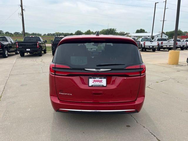 2025 Chrysler Pacifica Select FWD
