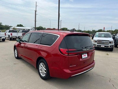 2025 Chrysler Pacifica Select FWD
