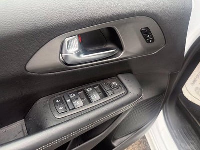 2025 Chrysler Pacifica Select FWD