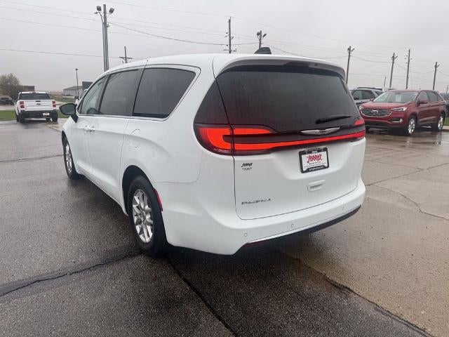 2025 Chrysler Pacifica Select FWD