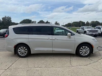 2019 Chrysler Pacifica Touring L FWD