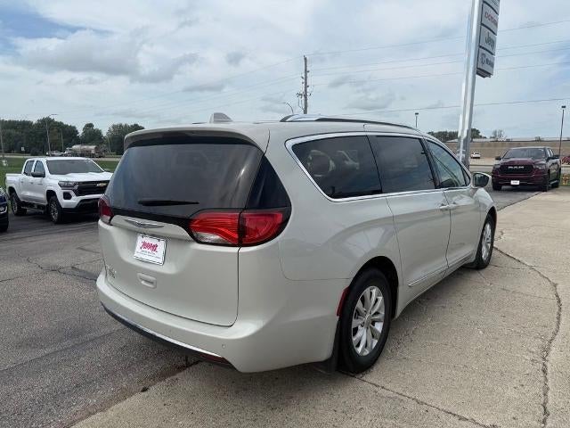 2019 Chrysler Pacifica Touring L FWD