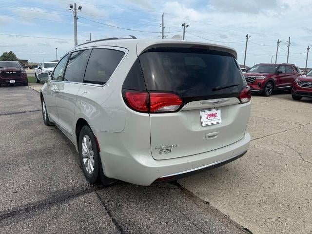 2019 Chrysler Pacifica Touring L FWD