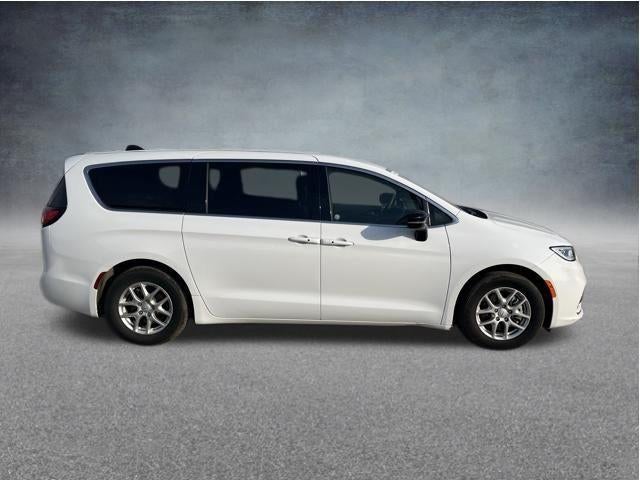 2025 Chrysler Pacifica Select FWD