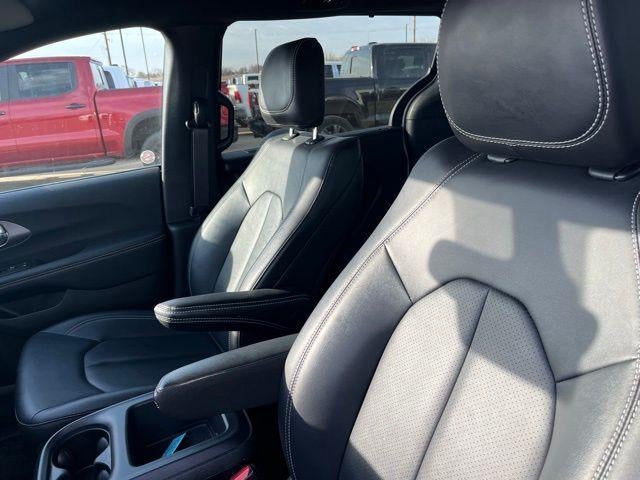 2025 Chrysler Pacifica Select FWD