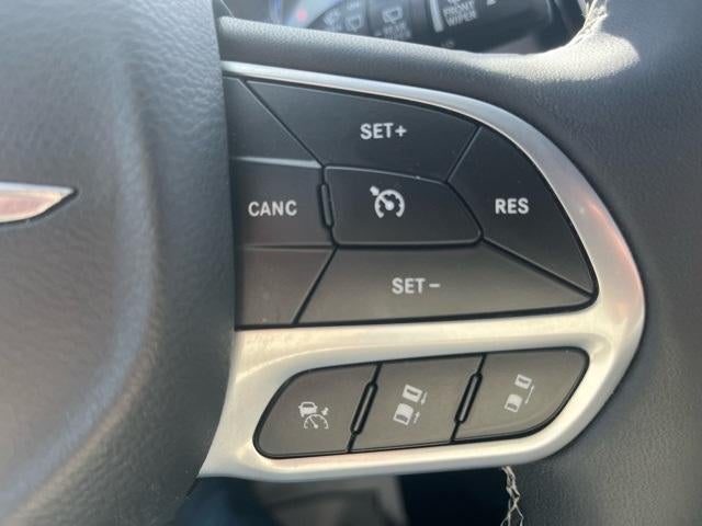 2025 Chrysler Pacifica Select FWD