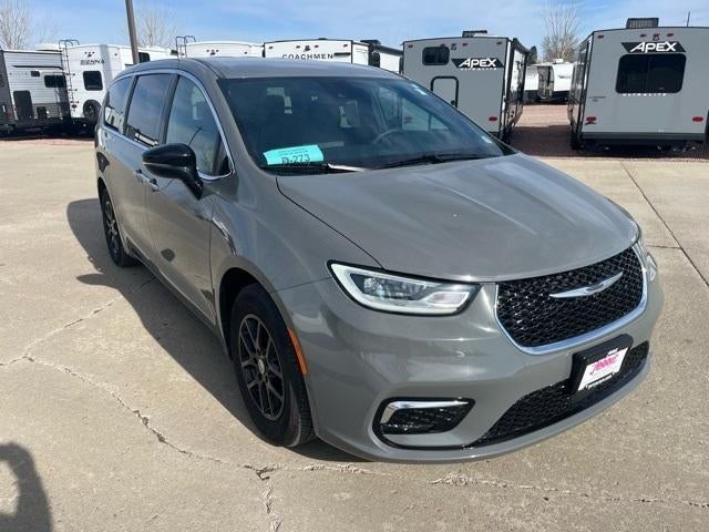 2025 Chrysler Pacifica Select FWD