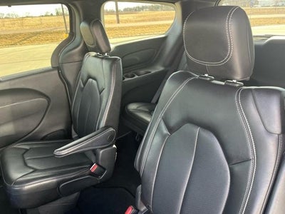 2025 Chrysler Pacifica Select FWD
