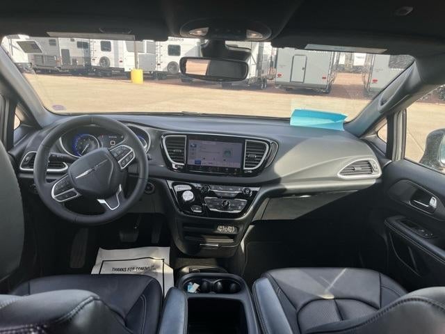 2025 Chrysler Pacifica Select FWD