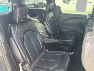 2025 Chrysler Pacifica Select FWD