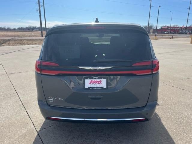 2025 Chrysler Pacifica Select FWD