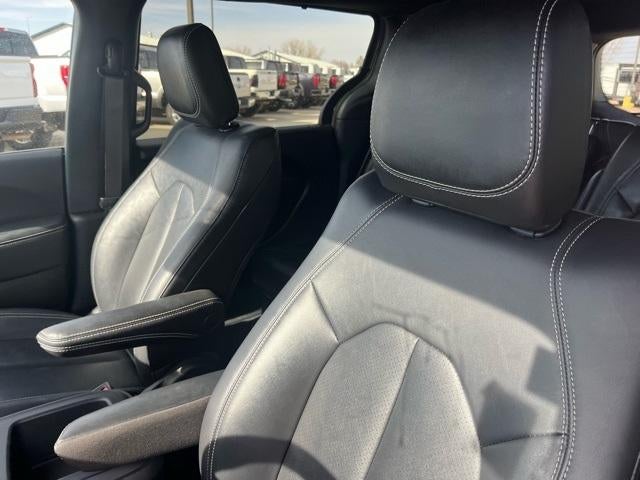 2025 Chrysler Pacifica Select FWD