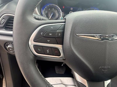 2025 Chrysler Pacifica Select FWD