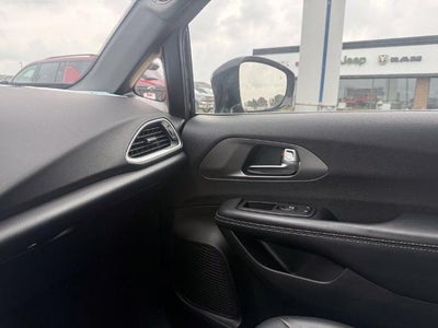 2025 Chrysler Pacifica Select FWD