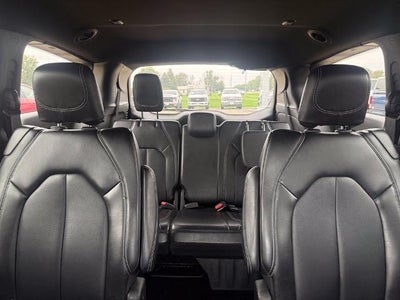 2025 Chrysler Pacifica Select FWD