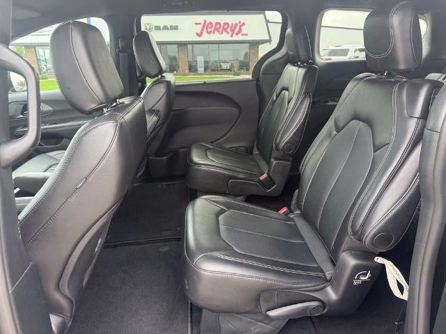 2025 Chrysler Pacifica Select FWD